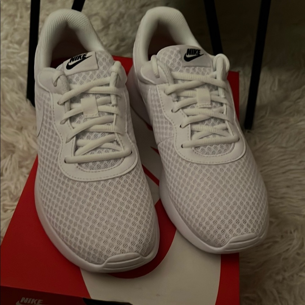 Womens Nike Tanjun